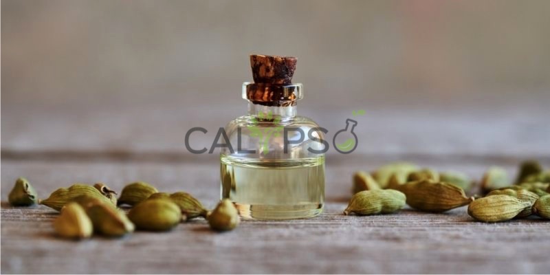 Cardamoms Oil